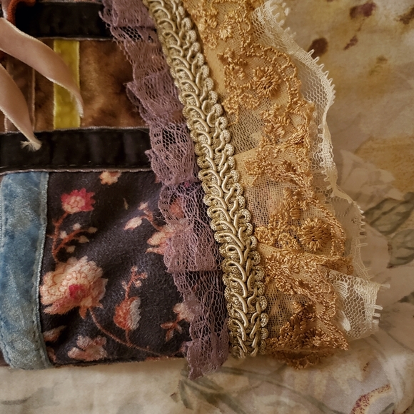 Velvet Patchwork Costume Victorian Clasp Handbag - Picture 4 of 8